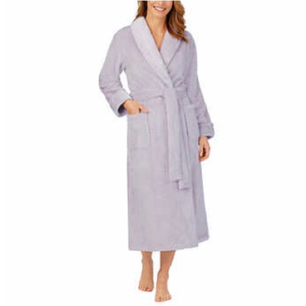 Ladies’ Plush Robe